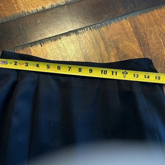 Harve Benard by Behard Holtzman classic black skirt - Picture 3 of 7